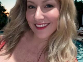 EllaSophiaNoir