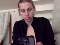 Hello everyone Elisa 28 years old I love naughty games, dominating submissive dogs, Joi note the tails, Playing the female dog I love sex and having fun I also like to be my female dog, in VIP I fuck my pussy and ass I suck my breasts and my dildo