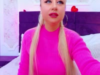 Flirty eye contact, good conversation, confident energy, playful teasing, genuine compliments, laughter, and people who know how to have fun and enjoy the moment ✨