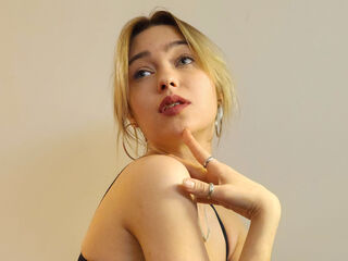 camgirl masturbating with dildo AlysiaBennet