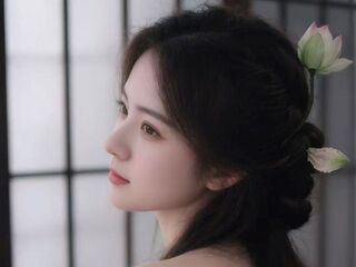 hot striptease web cam YiQiao