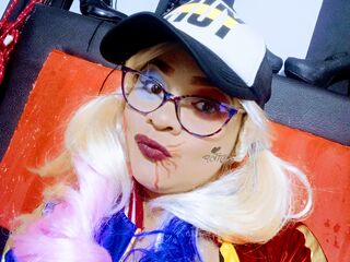 squirting girl cam BellucciSarah