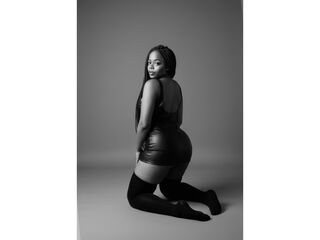 bdsm fetish webcam girl BrownNina