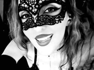 girl bdsm cam EmpressXia