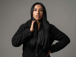 live webcam performer AdaharaBanks