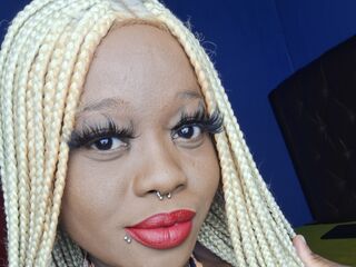 naked cam girl AkeliaHampson