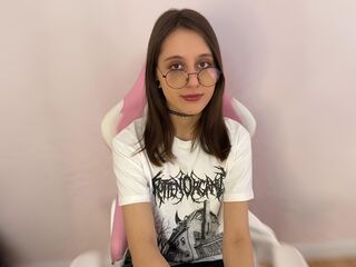camgirl masturbating AliceWell