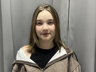 sexy webcamgirl AliseGlow