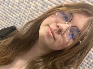 chat room sex webcam AminaBlooms