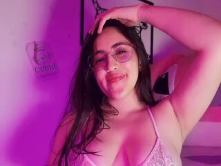 webcam bitch chatroom AmyVele