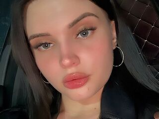 naked cam AngelaLily
