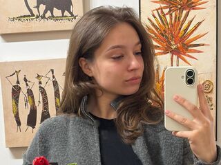 girl shaving pussy AnnaMariardi