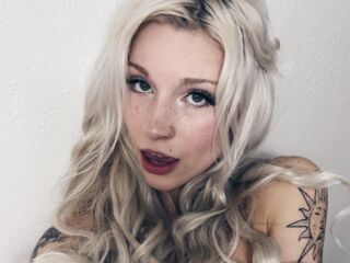 naughty cam girl masturbating with dildo AnnieAngel