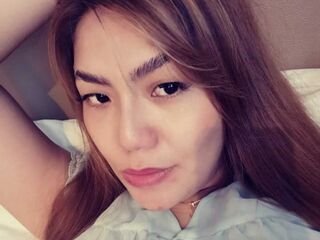 naked cam chatroom AraParker
