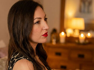 live webcam performer ArishaElara