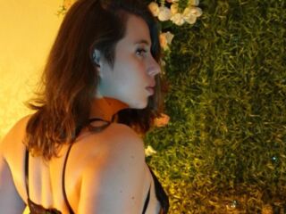 hot strip tease webcam BellValeria
