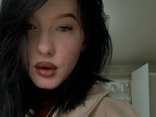shower web cam BellaRoyz