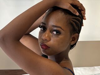 girl chatroom BrianaHadid