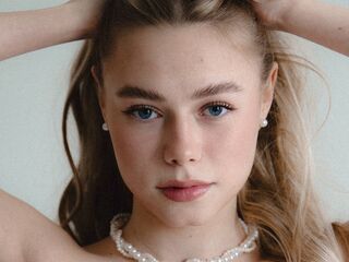 hot girl webcam photo BrittaniBrogren