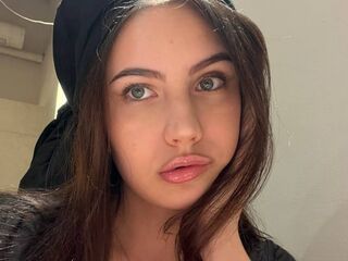 webcam babe chatroom CarlotaJanower