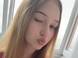 cam girl masturbating with vibrator CatherinVolper