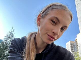 live striptease CatherynBigger