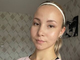 girl topless CatrinaWakley
