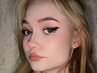 naked webcam girl picture CecilyBurnard