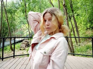 camgirl showing tits CelesteForman
