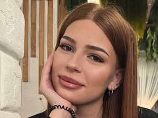 fingering camgirl CharmainDelnero