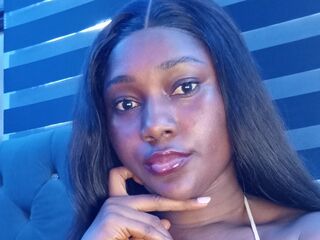 camwhore masturbating with dildo ClaudiaModest