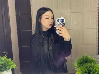 camgirl fingering shaved pussy DannBaldino
