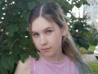 nude camgirl picture DeidreSarin