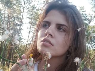 naked camgirl photo DelfinaSteedley