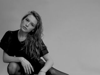naked webcamgirl picture DianaBum