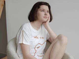 camslut masturbating EarthaEliot