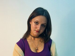 naughty camgirl masturbating with vibrator EdithBolding