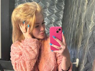 masturbating camgirl ElizabethCamaro
