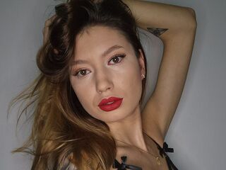 adult liveshow ElliaBellamy