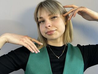 naked webcam girl video EmelineBurrough