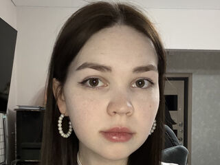 hot strip tease web cam EmiliRoyzi