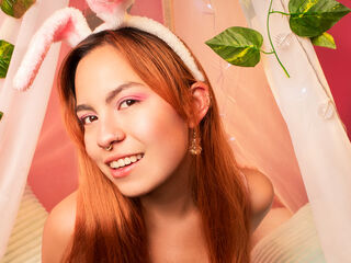 strip show EmmaMonnet