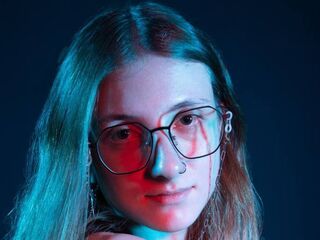 cam whore EvelyneSchroff