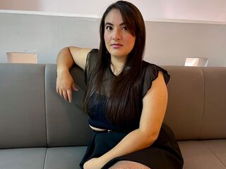 camwhore masturbating with dildo EvvaStraus