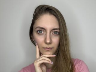 naked webcamgirl photo GenevaAndrode