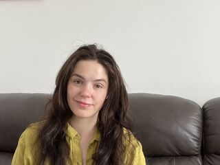 nude webcam GillKelly