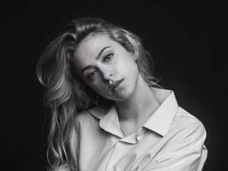 adult liveshow GwynethHibbits