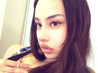 topless cam girl HedyServoss