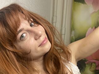 camgirl showing pussy HelenaDubois