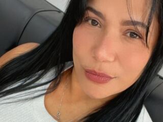 free live camsex HillaryRouss
